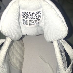 Men's Classic Adidas Size 13 US.